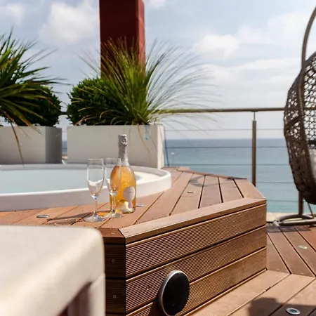Apulia Charming Suites - Corallo Con Vista Mare E Hot Jacuzzi Савеллетри